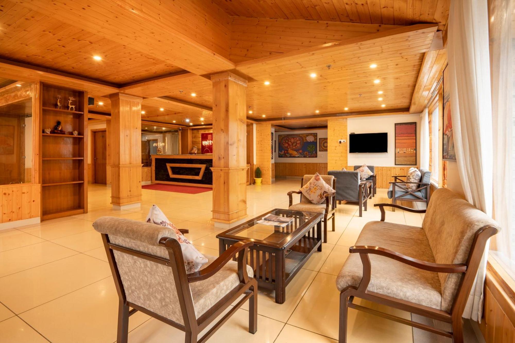 Hotel Treebo Premium Sattva With Mountain View Manāli Exterior foto